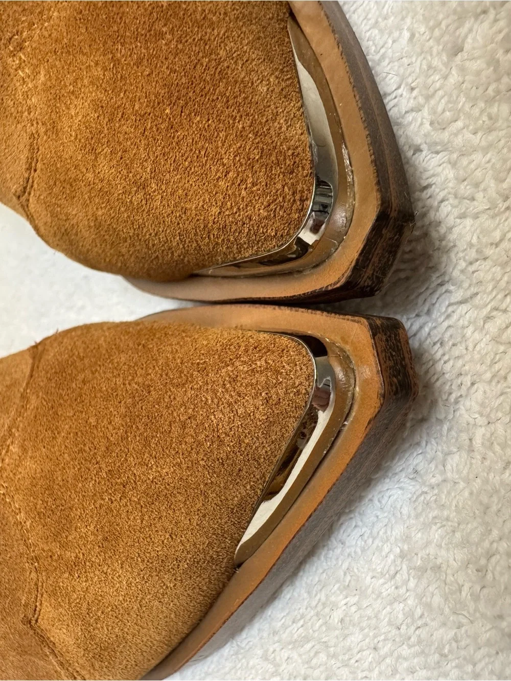 Chinese Laundry Marishka Western Suede Mules Tan 8 NIB New In Box Metal Toe Boho