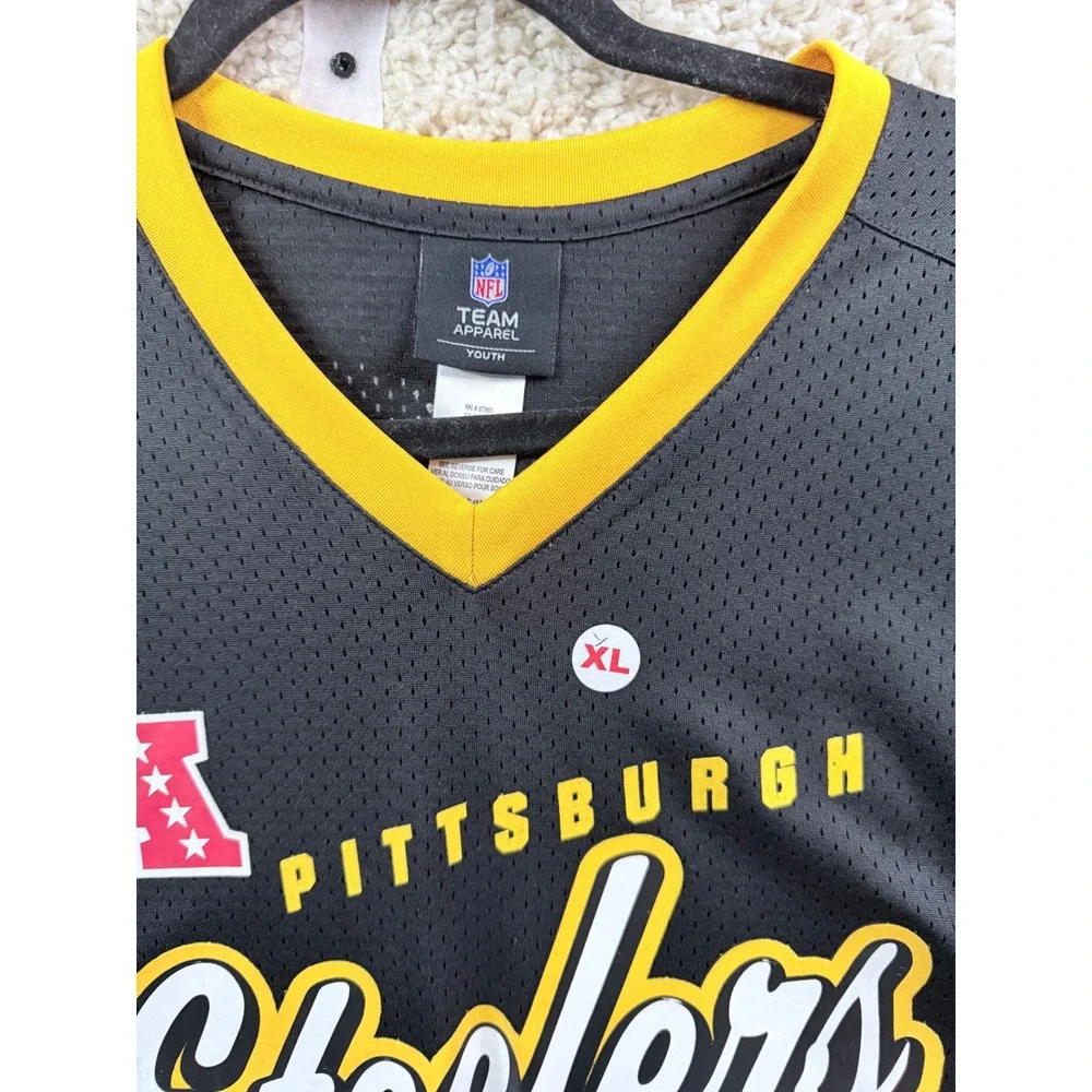NFL team apparel