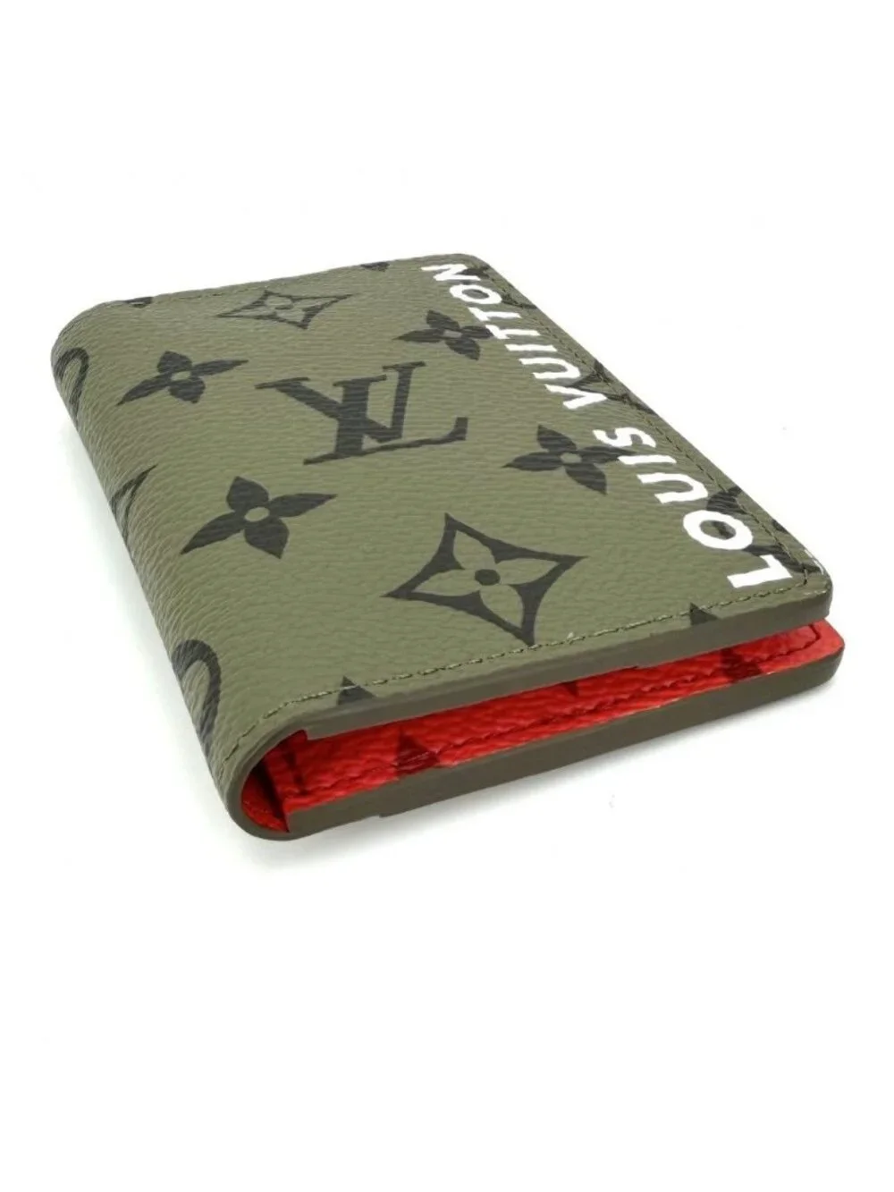 Louis Vuitton motifs storage pattern