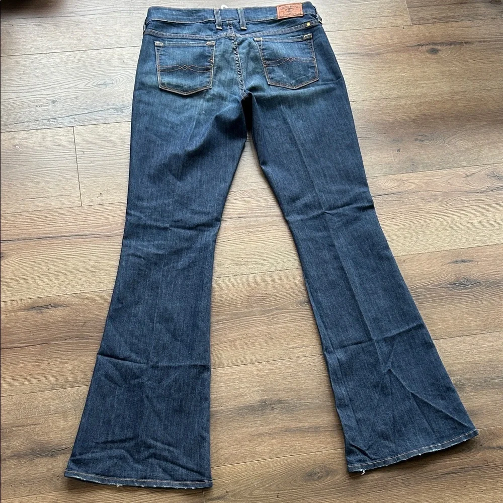 Lucky Brand stylish comfortable