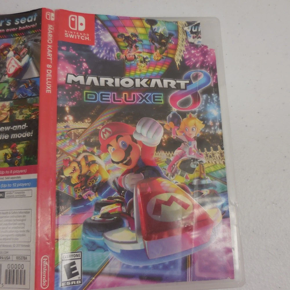Mario Kart 8 Deluxe Nintendo Switch Game with Case HAC-P-AABPA USA