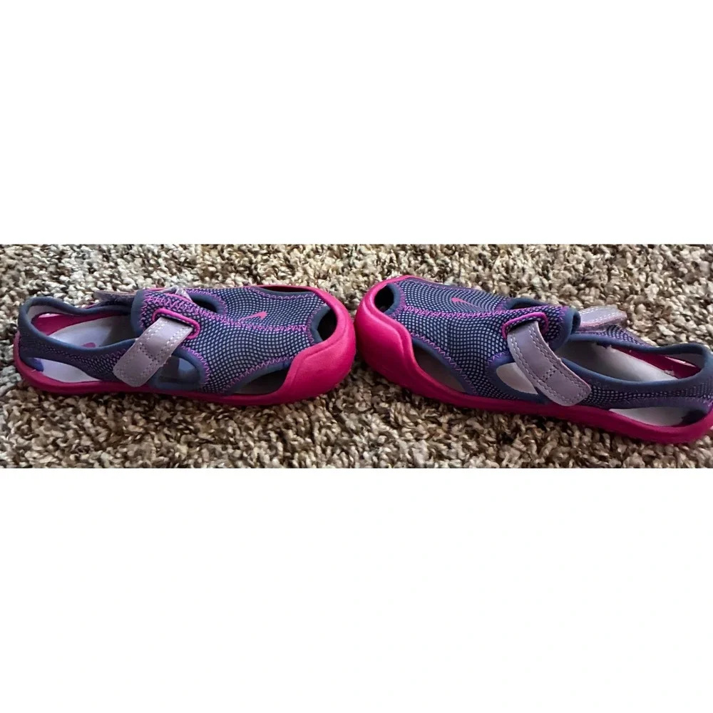 Nike girls adjustable