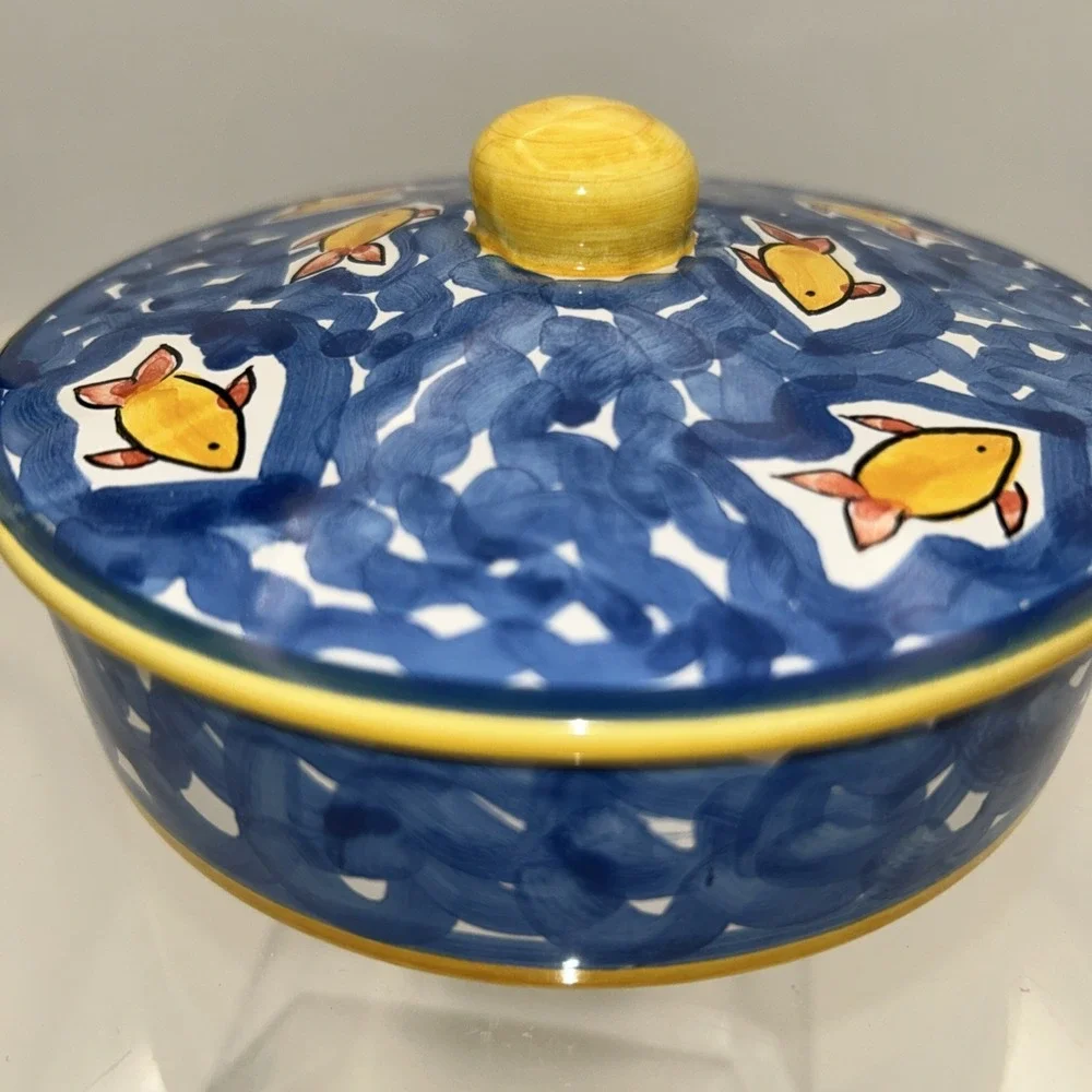 Donacer featuring ceramic piece