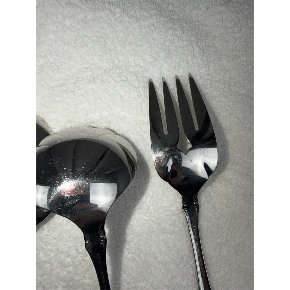 Oneida like ladle