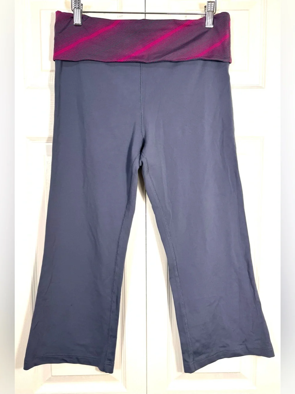 Alo Yoga Airbrush Crop Flare Leggings Gray Pink Foldover Waist Size M