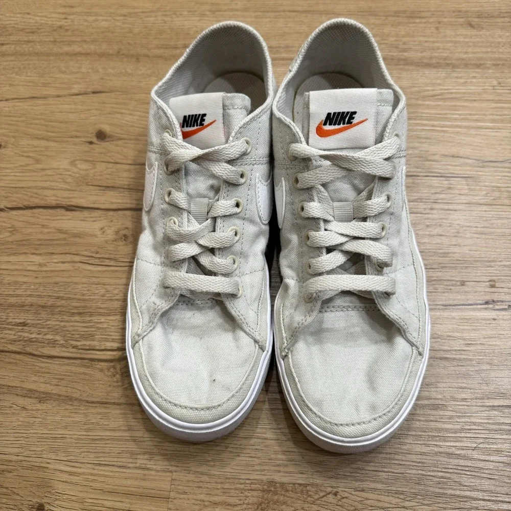Nike canvas go women