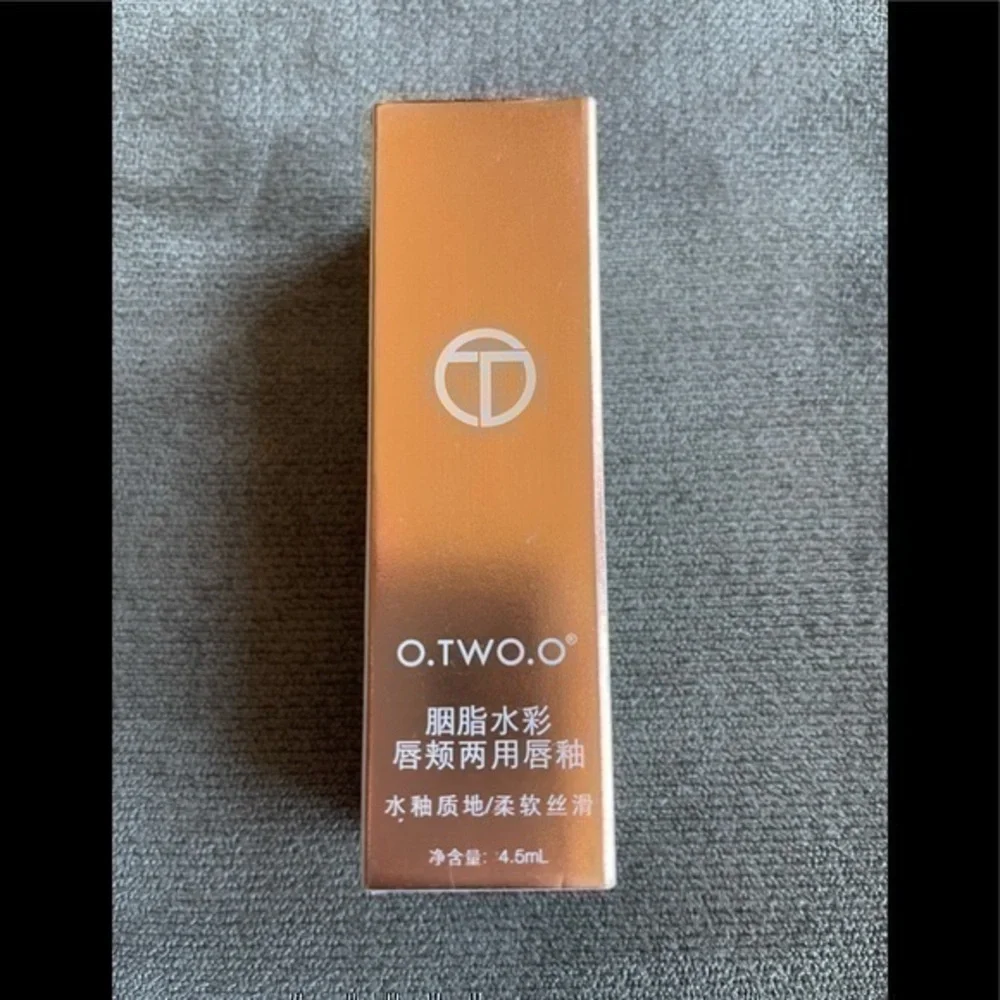O.TWO.O rogue watercolor lip & cheek tint Brand new sealed Color Rose red 04