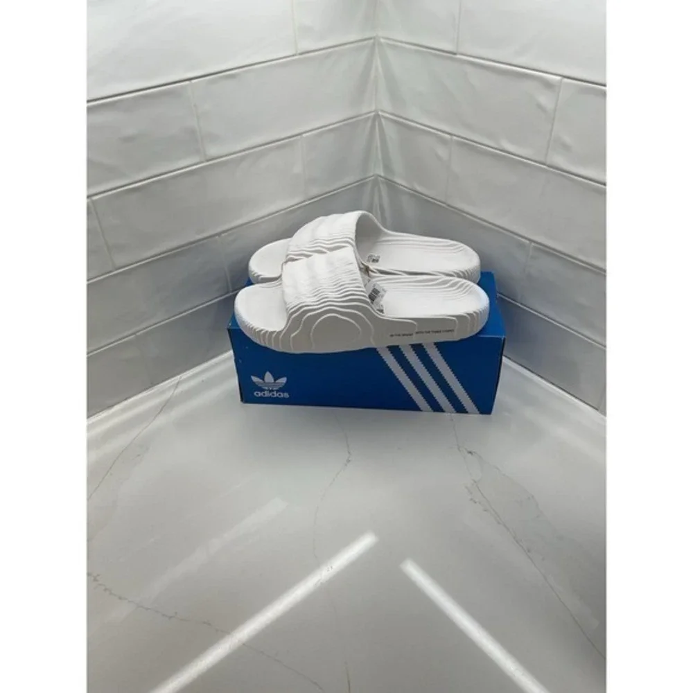 adidas look pastel