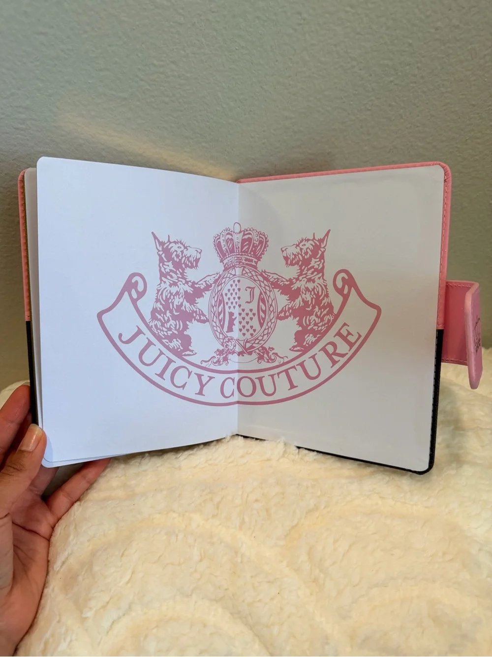 Juicy Couture stylish juicy
