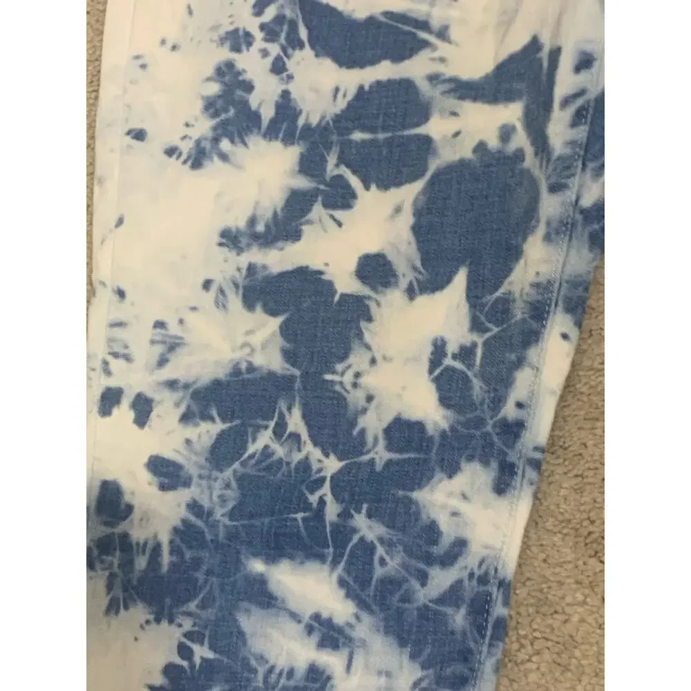 Levis levi tie