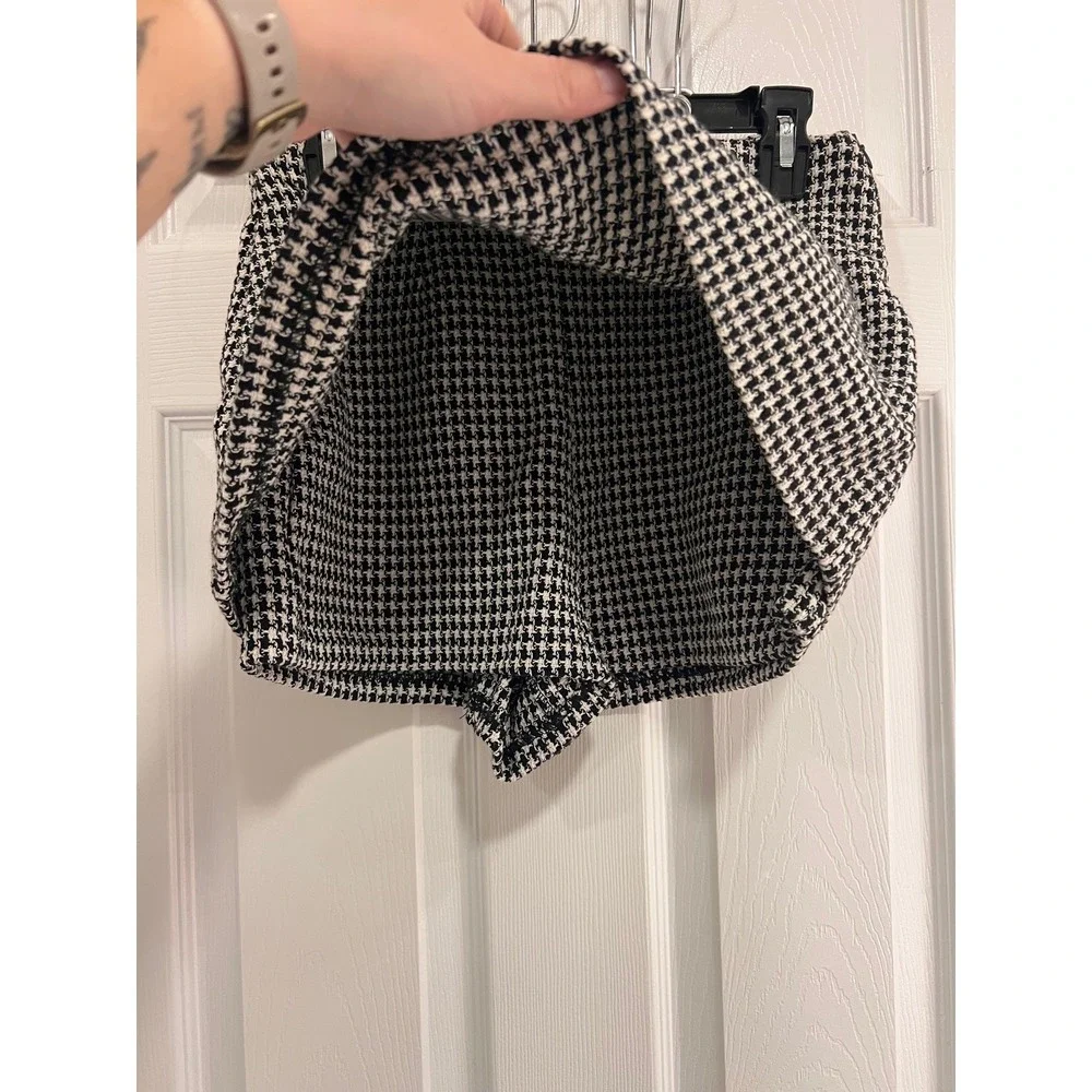 Zara Womens Black White‎ Houndstooth Tweed Skort Side Zip High Waist Size Medium