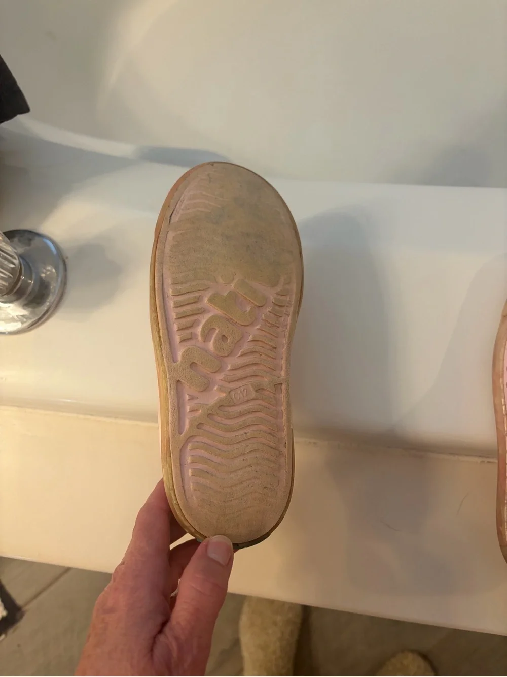 Native Shoes native pink
