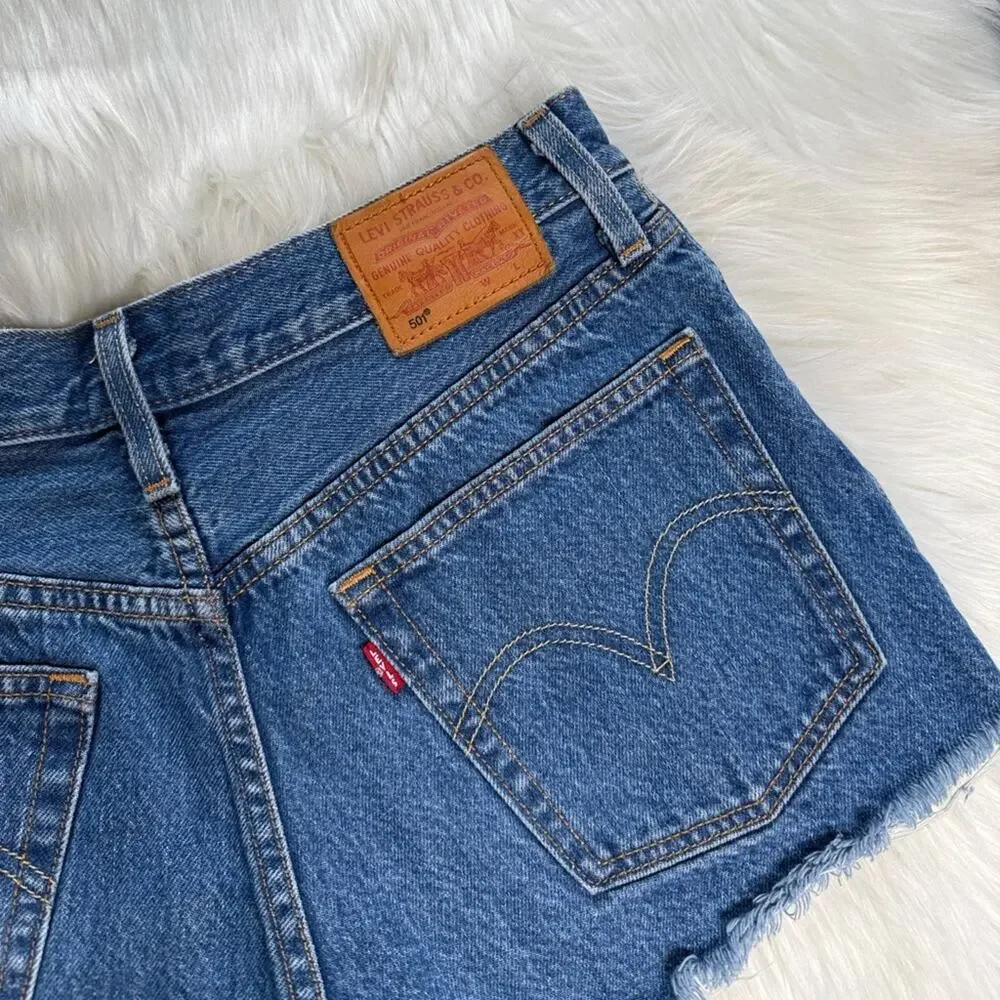 Levis 100% non cut
