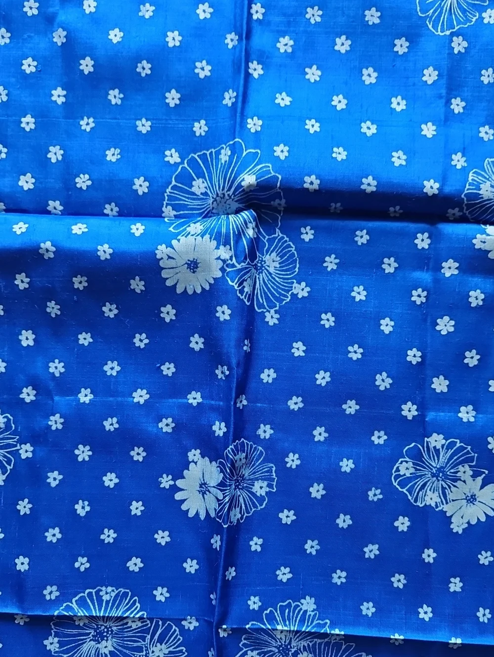 N/A vibrant blue