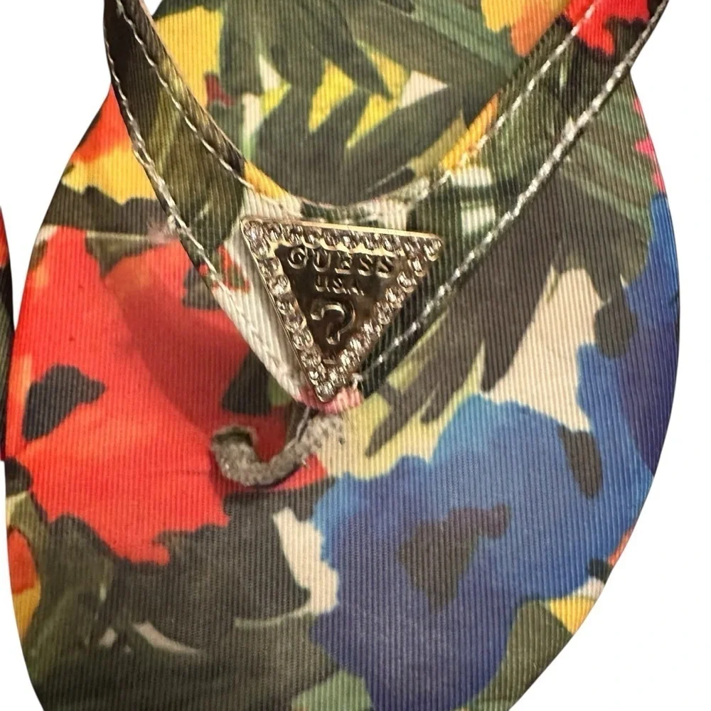 Guess floral fabric