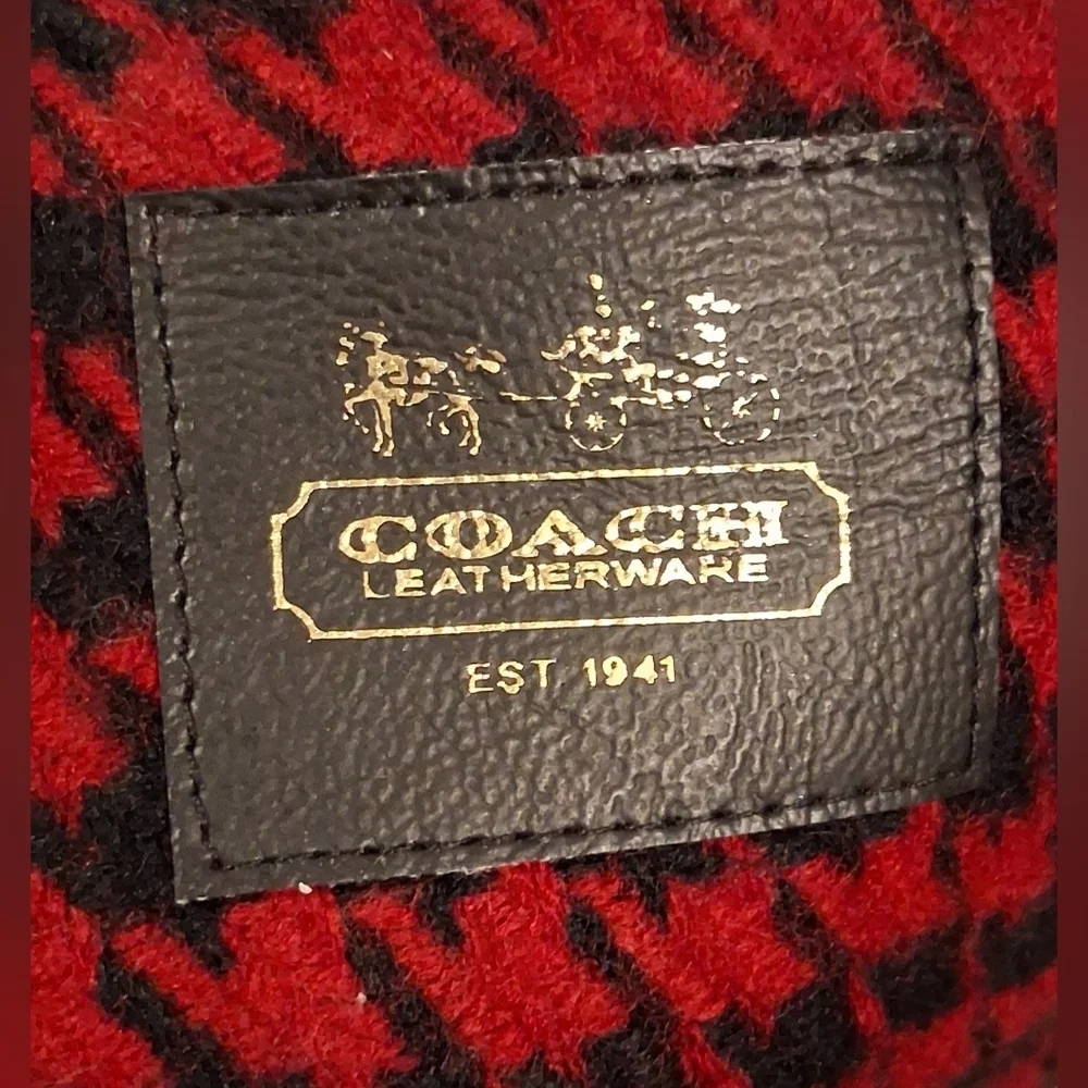 Coach beautiful 72×13