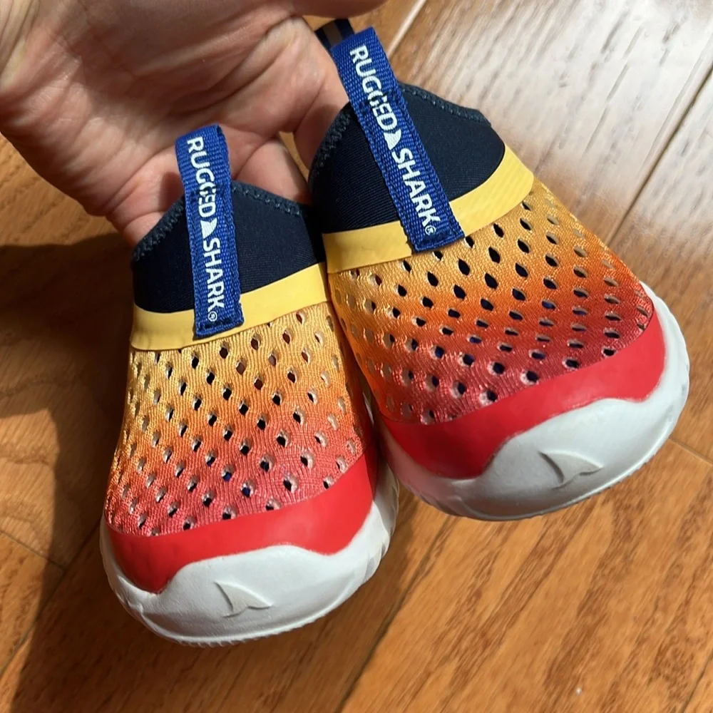 Rugged Shark lightweight easy