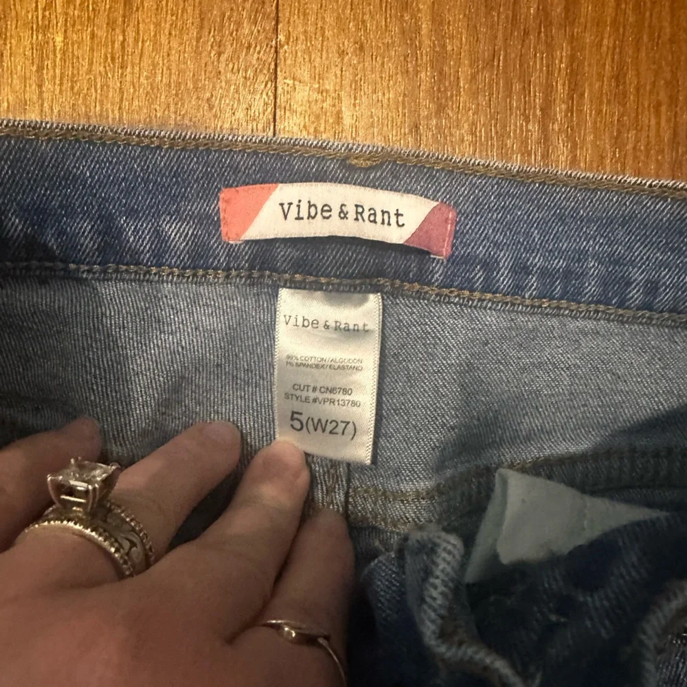 vibe & rant stylish distressed