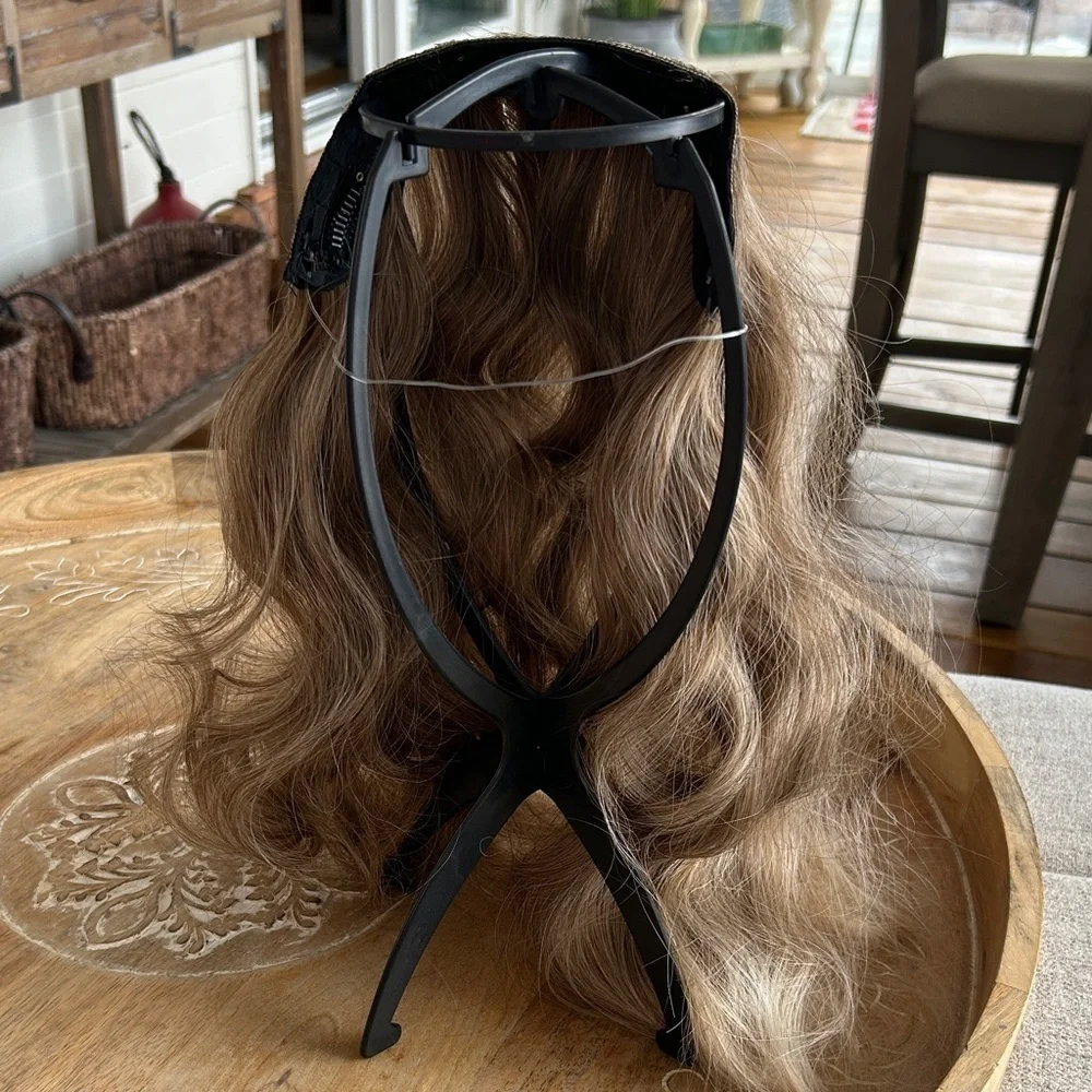 Luxurious Wavy Hair Extension invisible wire 20” long blonde w clips