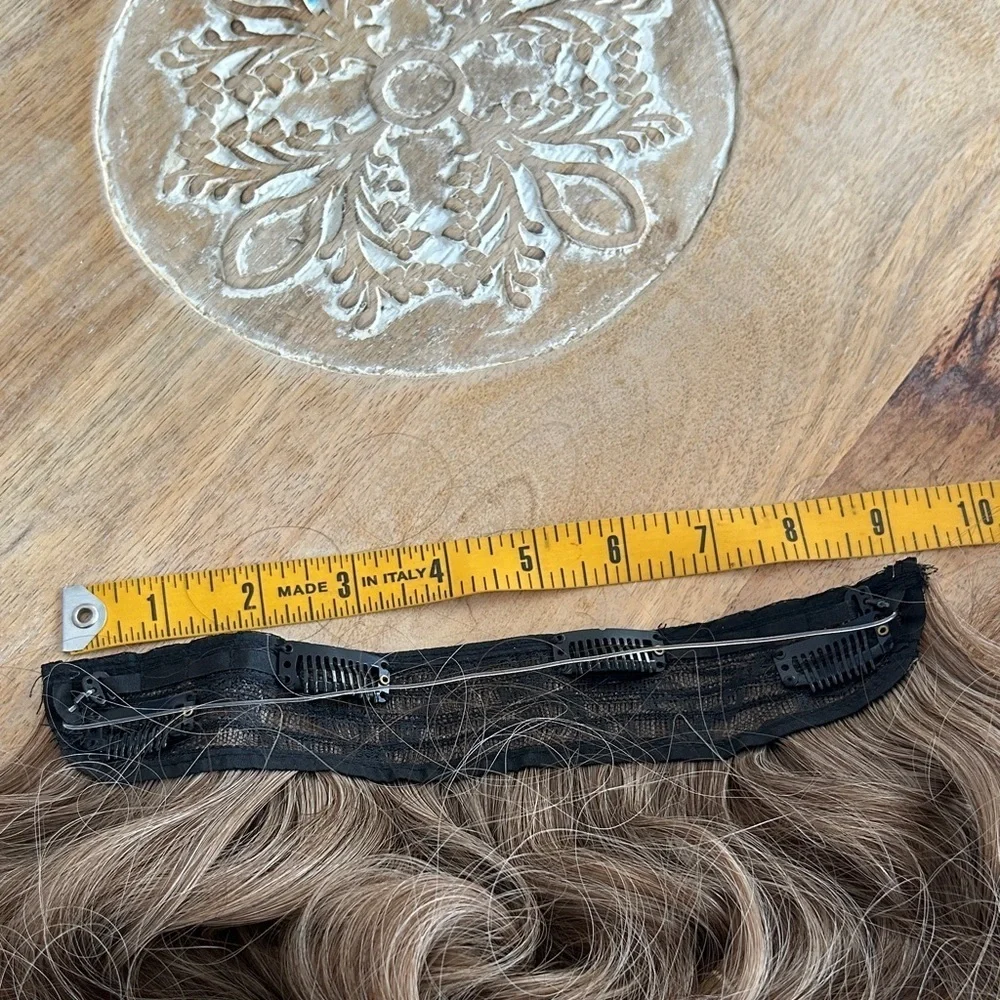 Luxurious Wavy Hair Extension invisible wire 20” long blonde w clips
