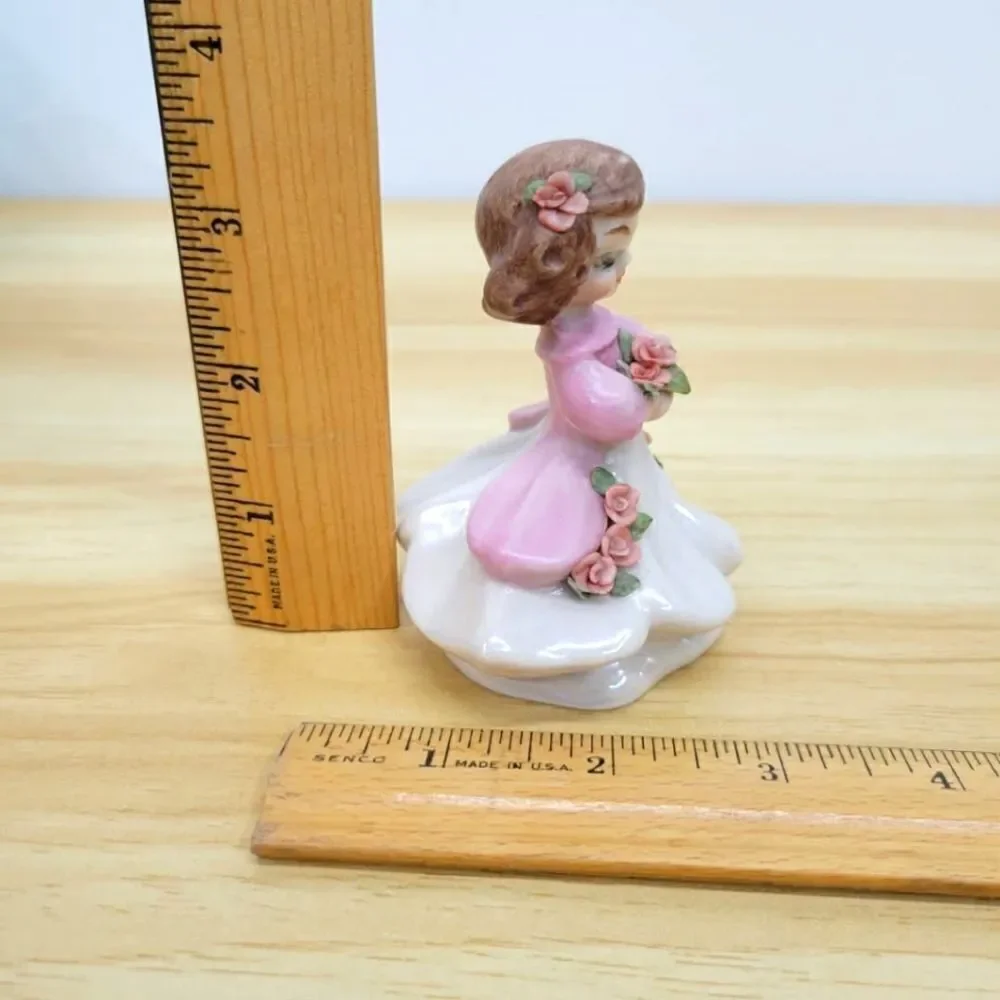 N/A 🌸 figurine