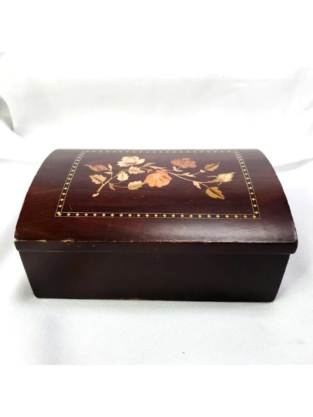 N/A mahogany wooden