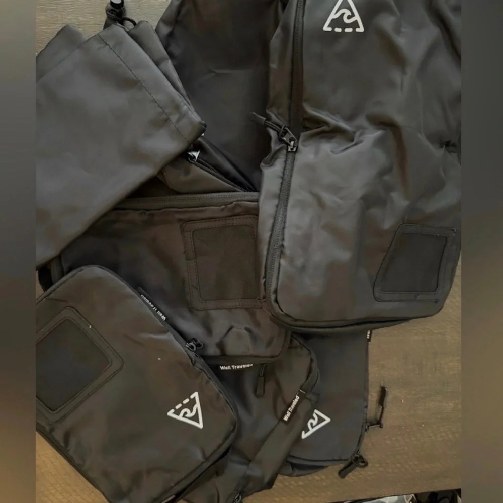 Well Traveled set components