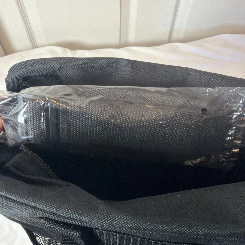 GLOBUS black messenger