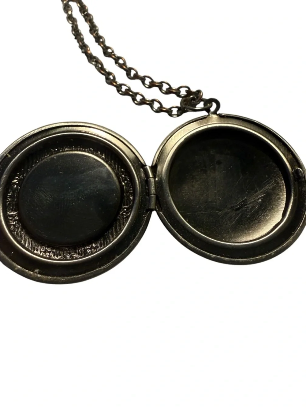 N/A medallion 18 pendant
