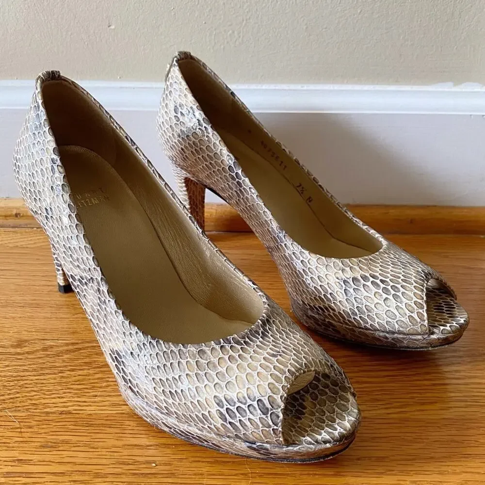 Stuart Weitzman brand stuart
