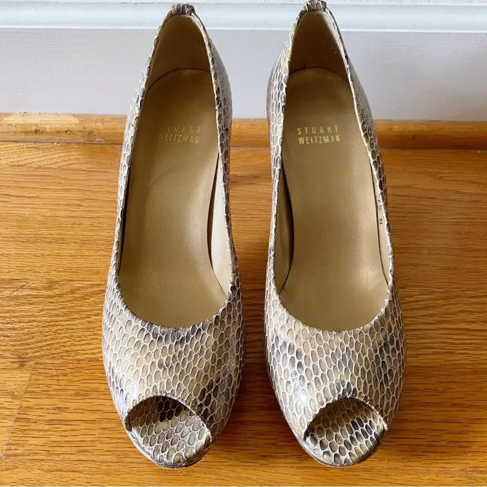 Stuart Weitzman brand stuart