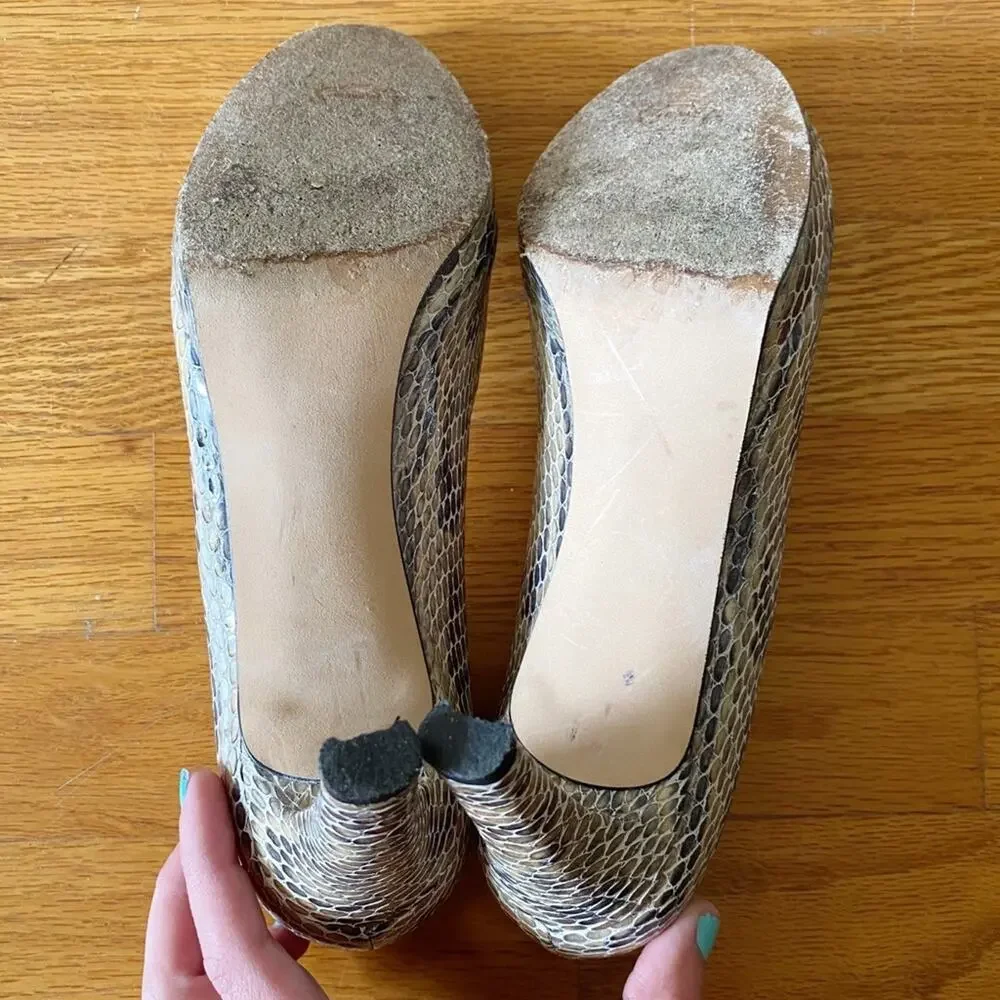 Stuart Weitzman brand stuart