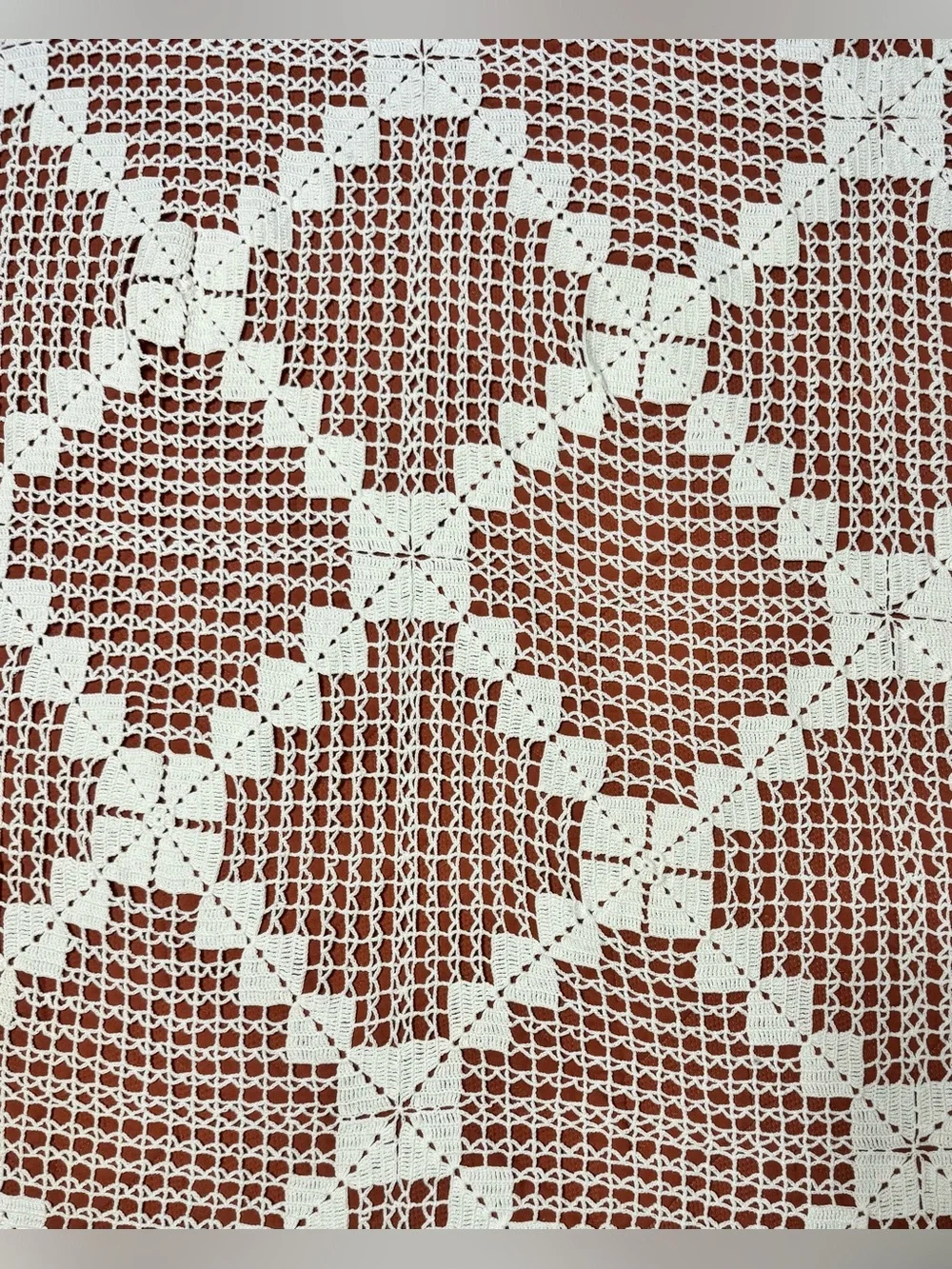 Vintage Full/Queen Ivory Hand-Crocheted Fringed Lace Coverlet Bedspread 88