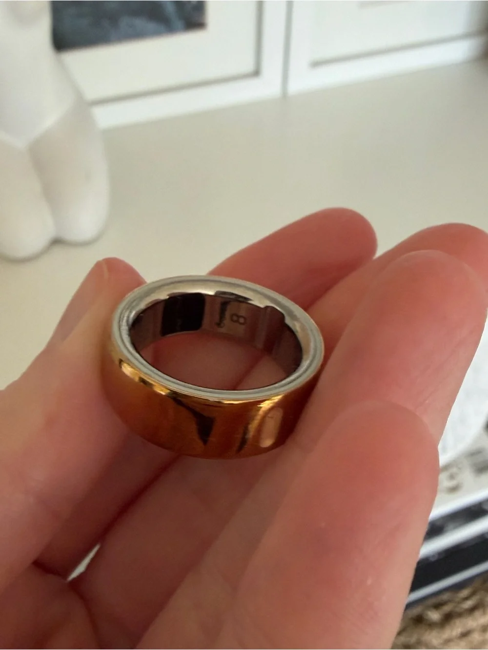 Oura Ring 4 RoseGold (sz 8)