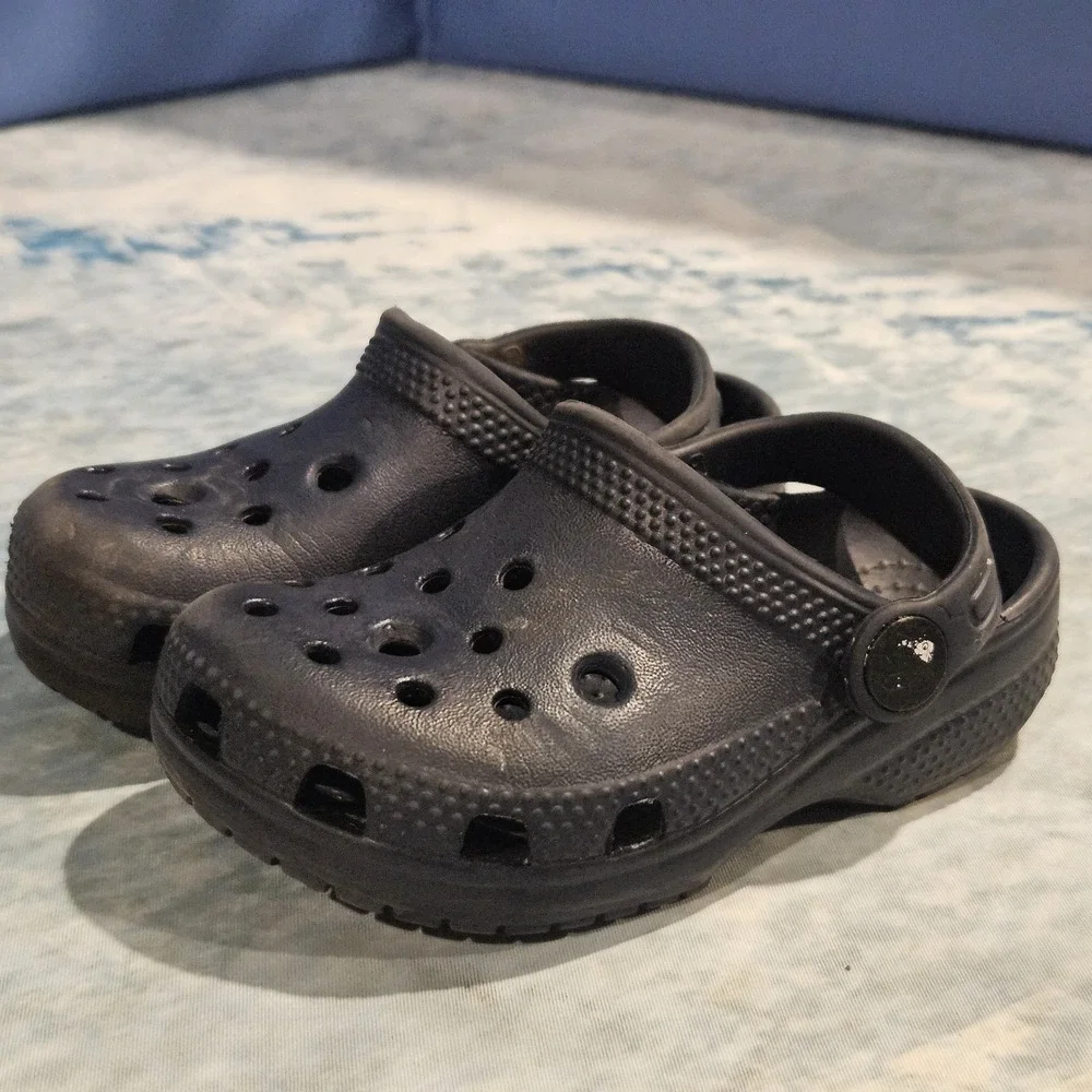 Crocs Classic Clog Navy Blue Toddler Size C8 Kids Shoes
