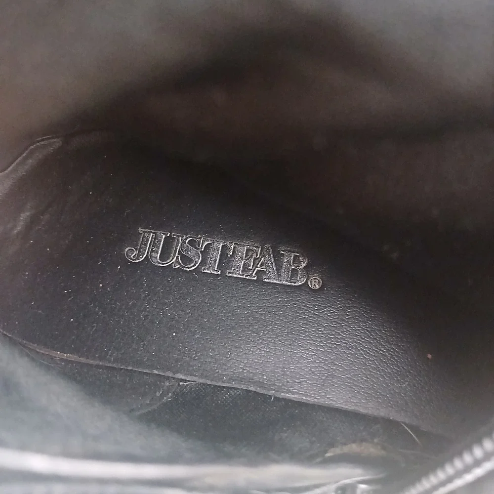 JustFab wc blend bayley