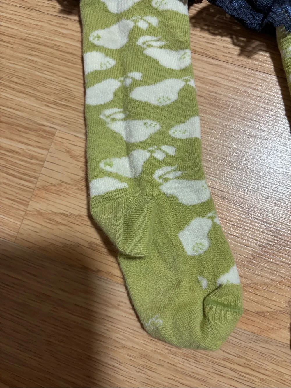“Matilda Jane” girls socks size Small (shoe size 5-8) in good condition
