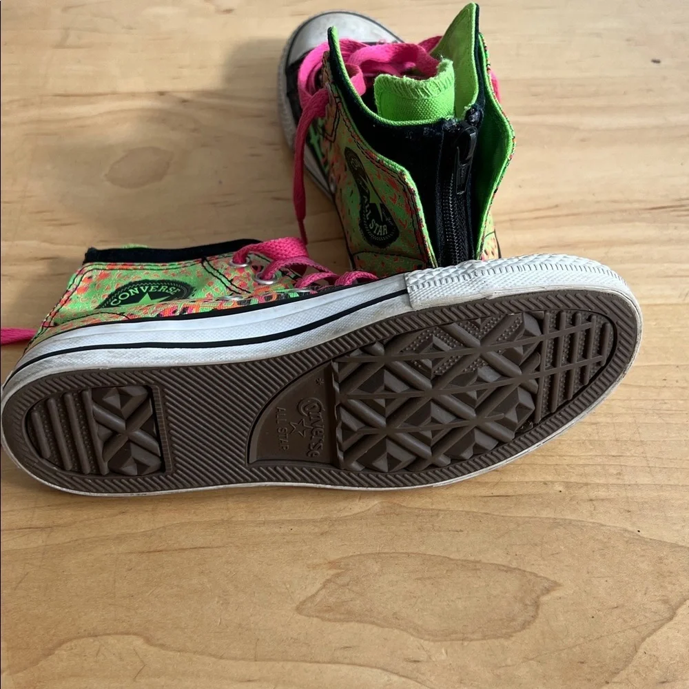 Converse these stylish