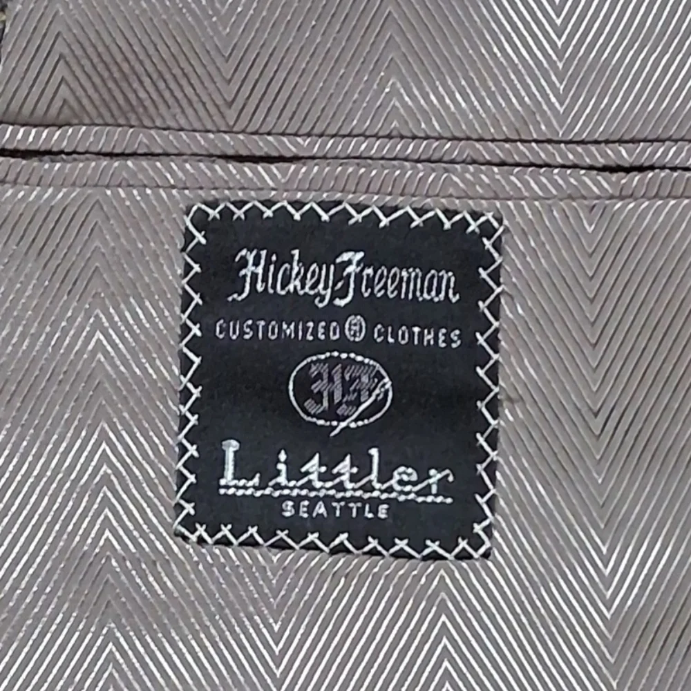 Men's Vintage 1991 Hickey‎ Freeman Sz. 46L Brown Plaid Sport Coat