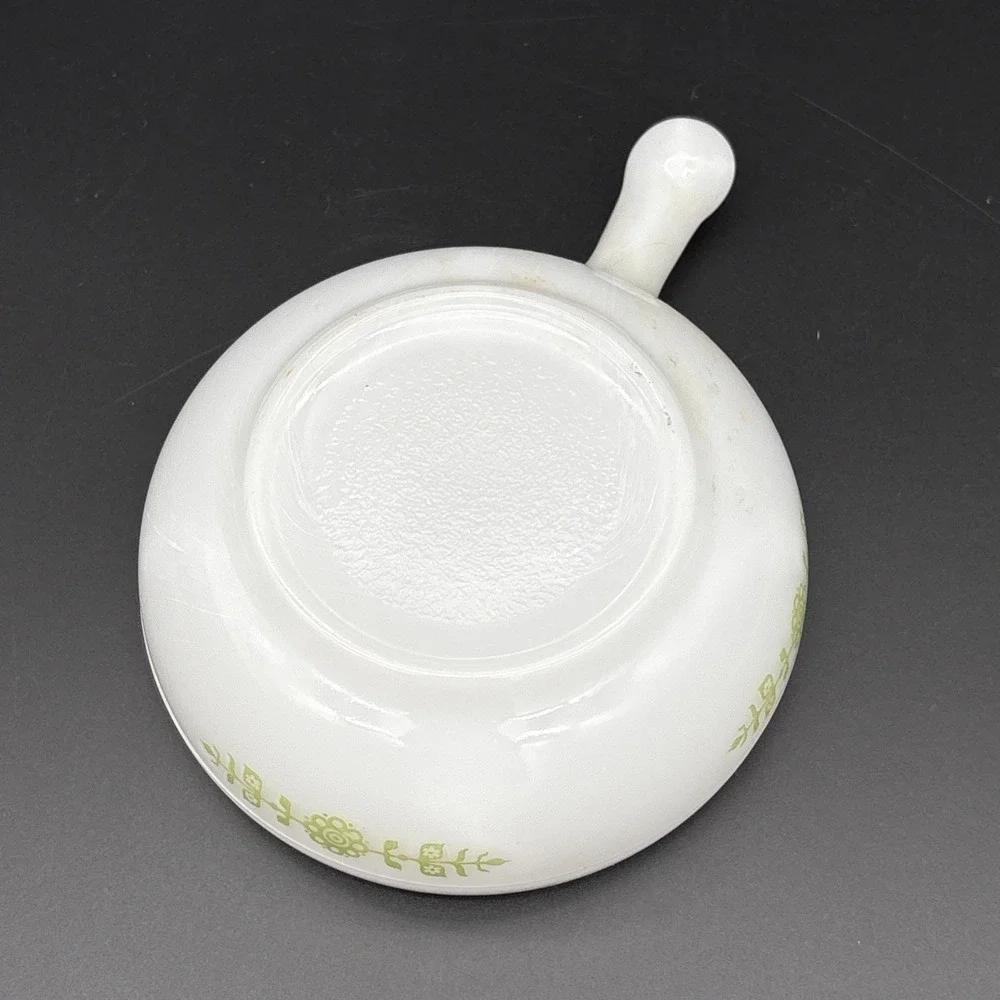 Glasbake green daisy