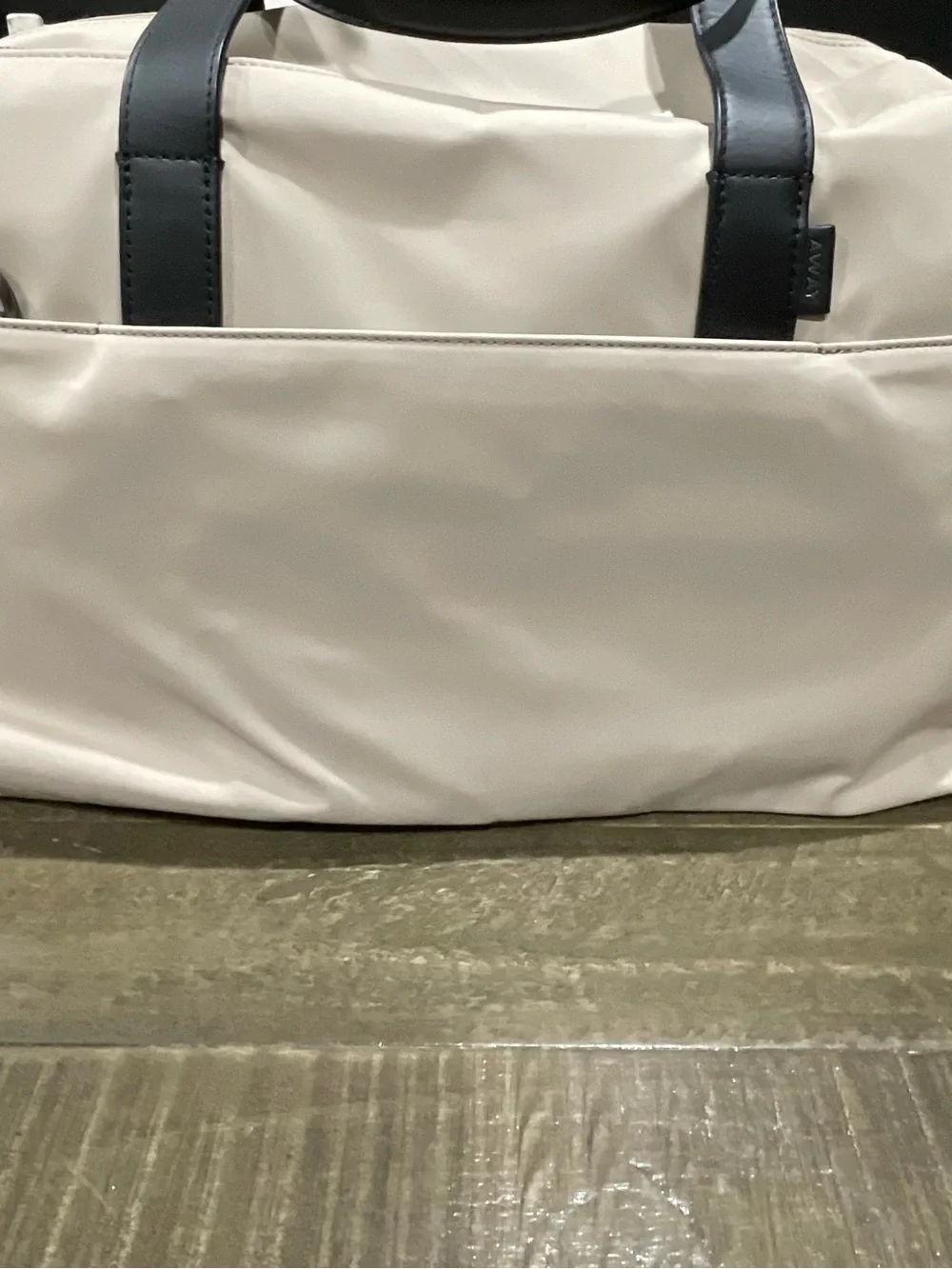 Away structured cream