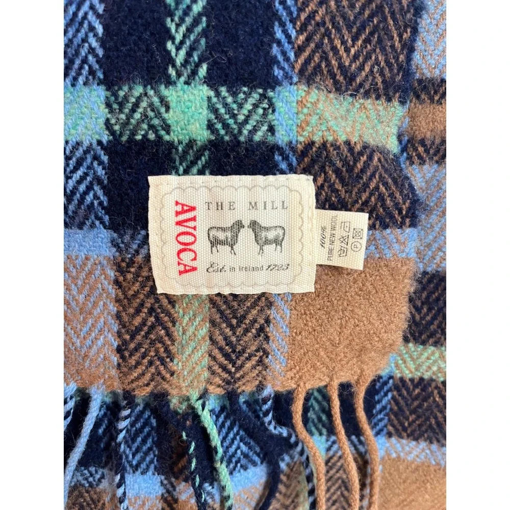 Avoca Handweavers wide 70