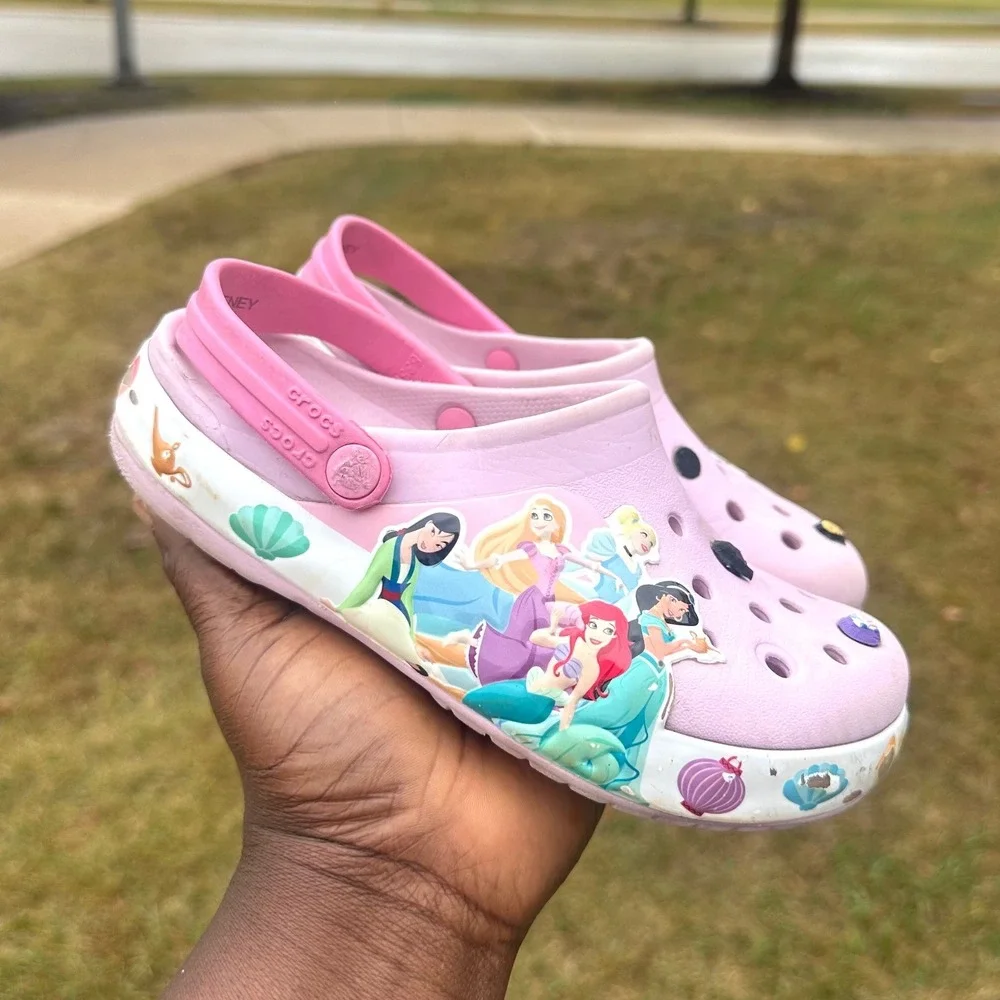 CROCS preowned fair