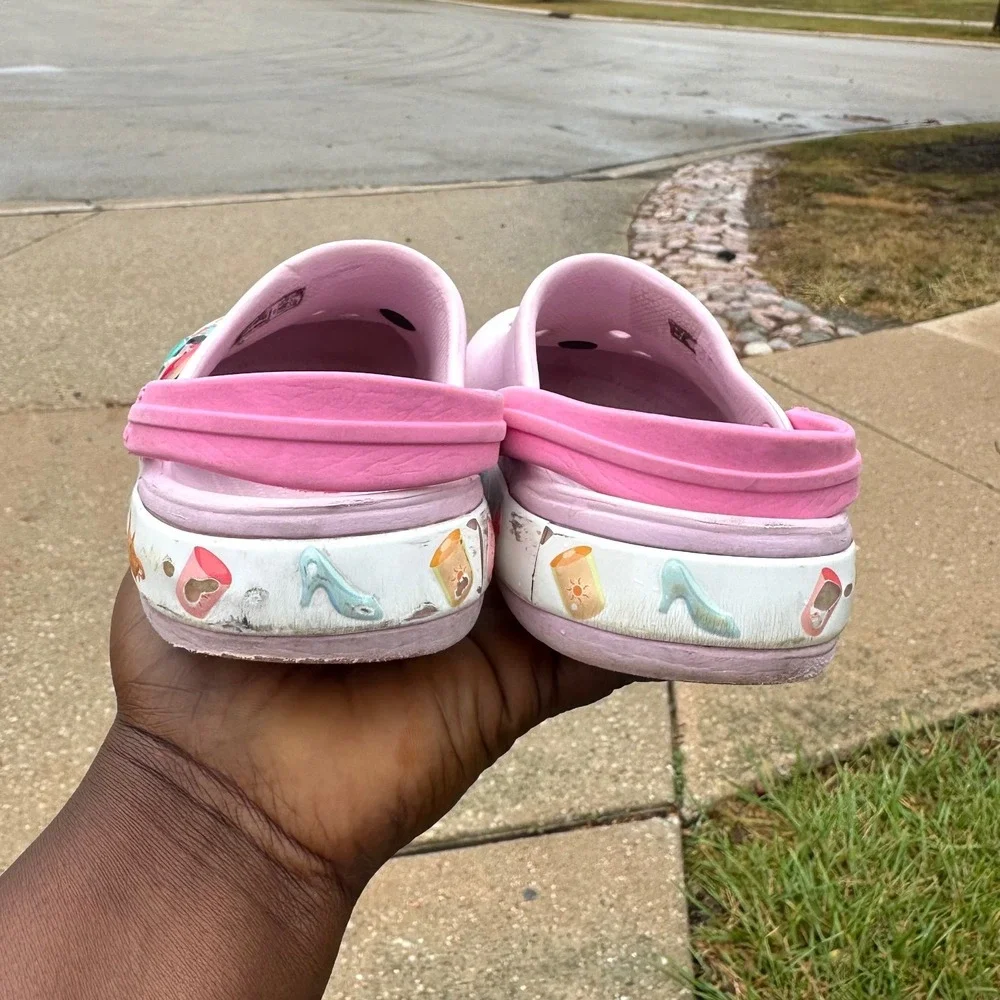 CROCS preowned fair