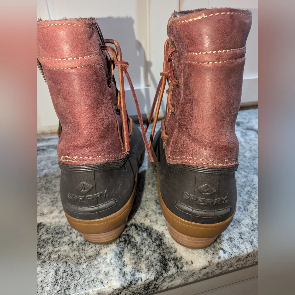 Sperry stylish brown
