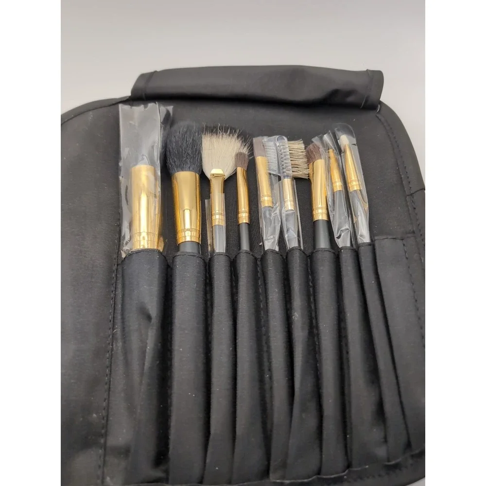 The Unbranded Brand make up