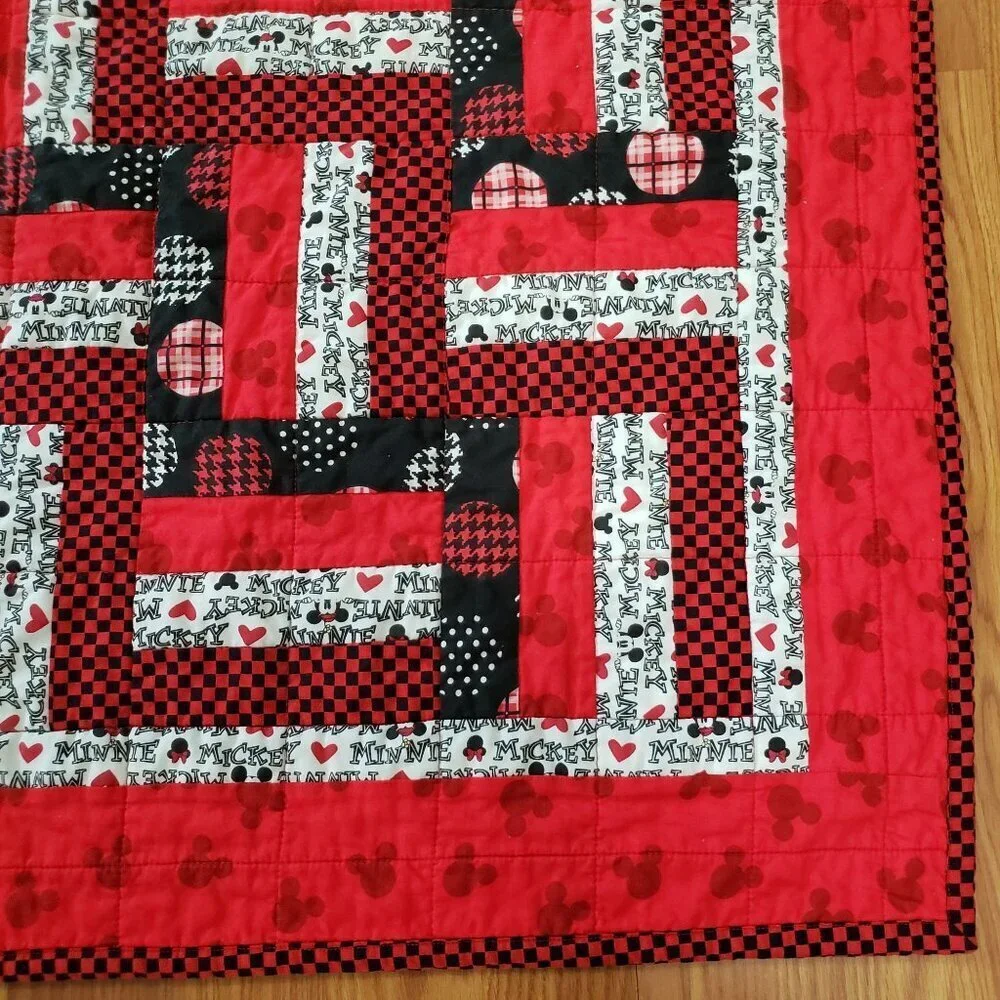 Handmade Mickey Minnie Mouse Patchwork Crib‎ Wall Quilt Throw Blanket 35” x 41”