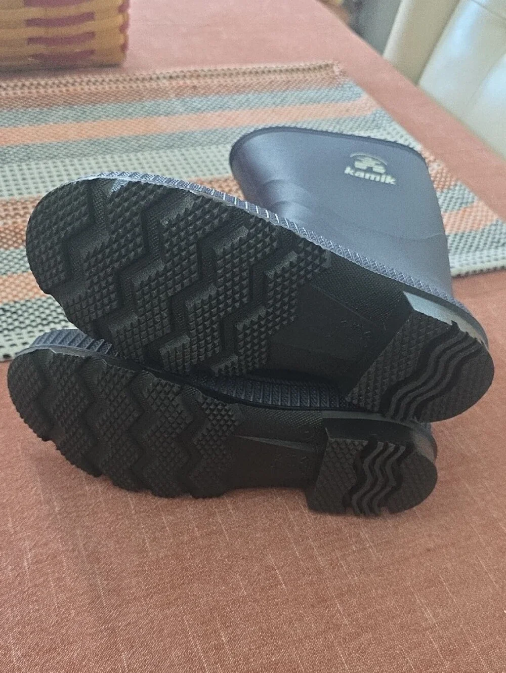Kamik construction side durable
