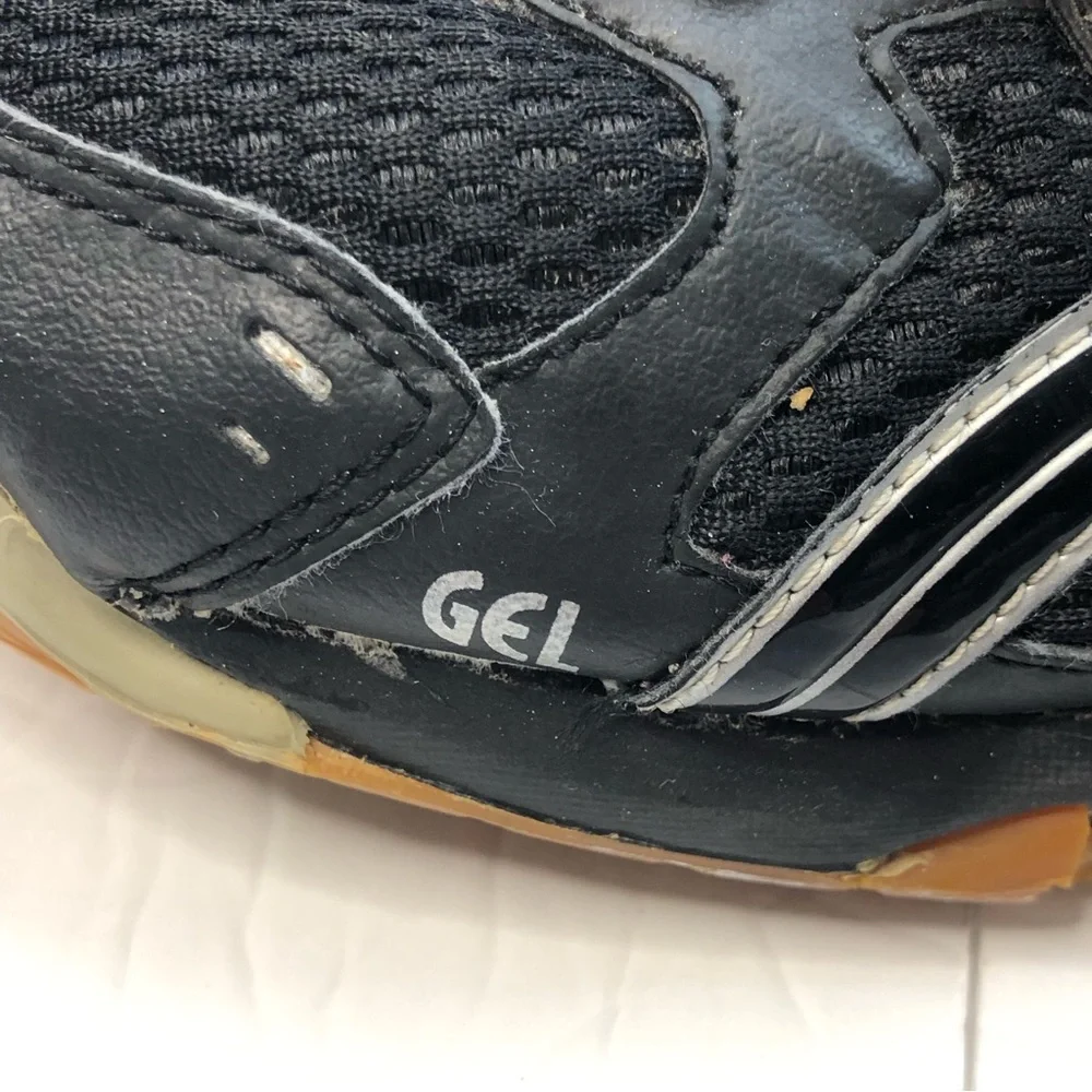 Asics size preowned