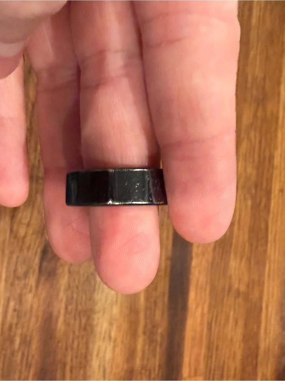 Oura sleek black